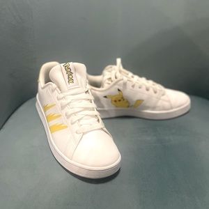 RARE FIND: Boys adidas Pokemon x Advantage J 'Pikachu shoes Size 3 US